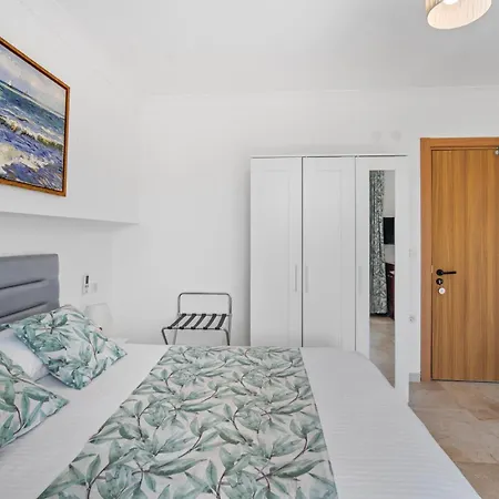 ベッド・アンド・ブレックファスト Bal Butik ダッチャ